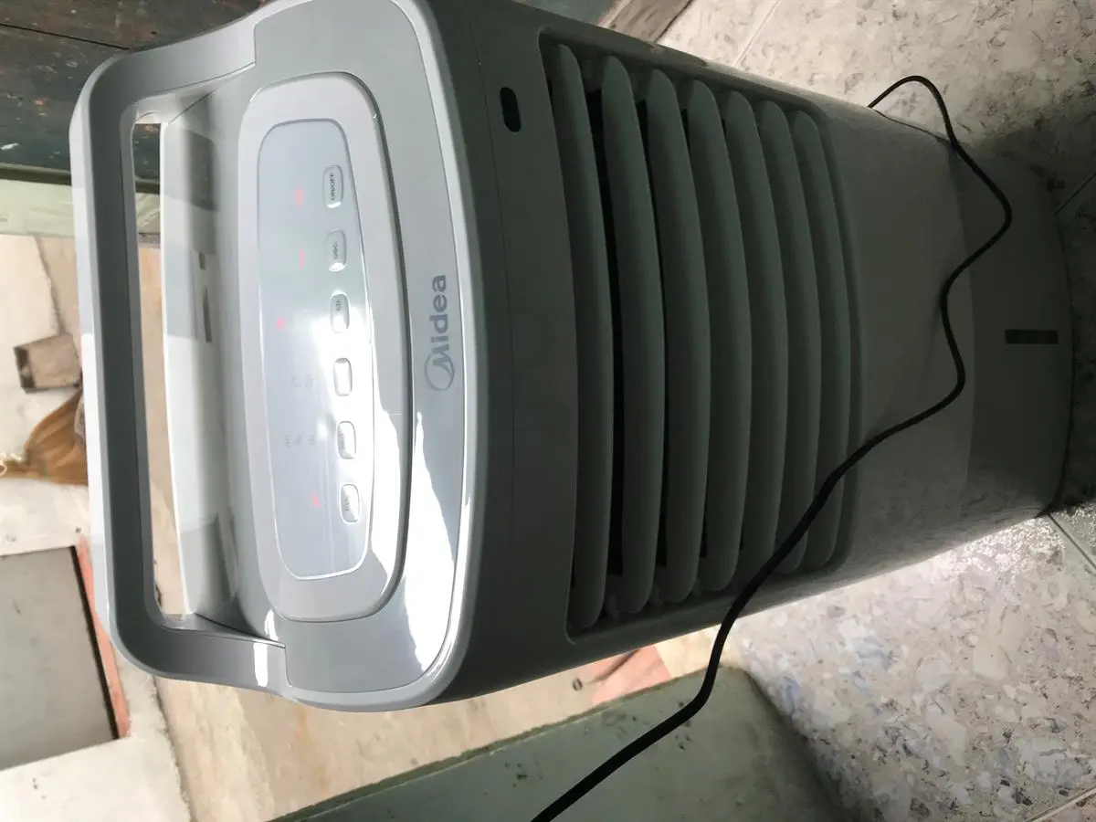 Khách hàng review Quạt điều hòa Midea AC120-16AR 60W 37