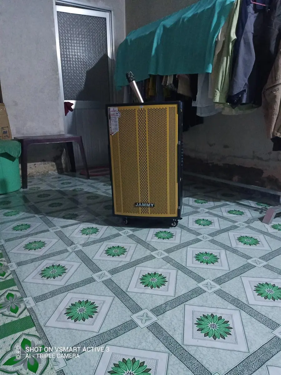 Khách hàng review Loa kéo karaoke Jammy AM4218 600W 5