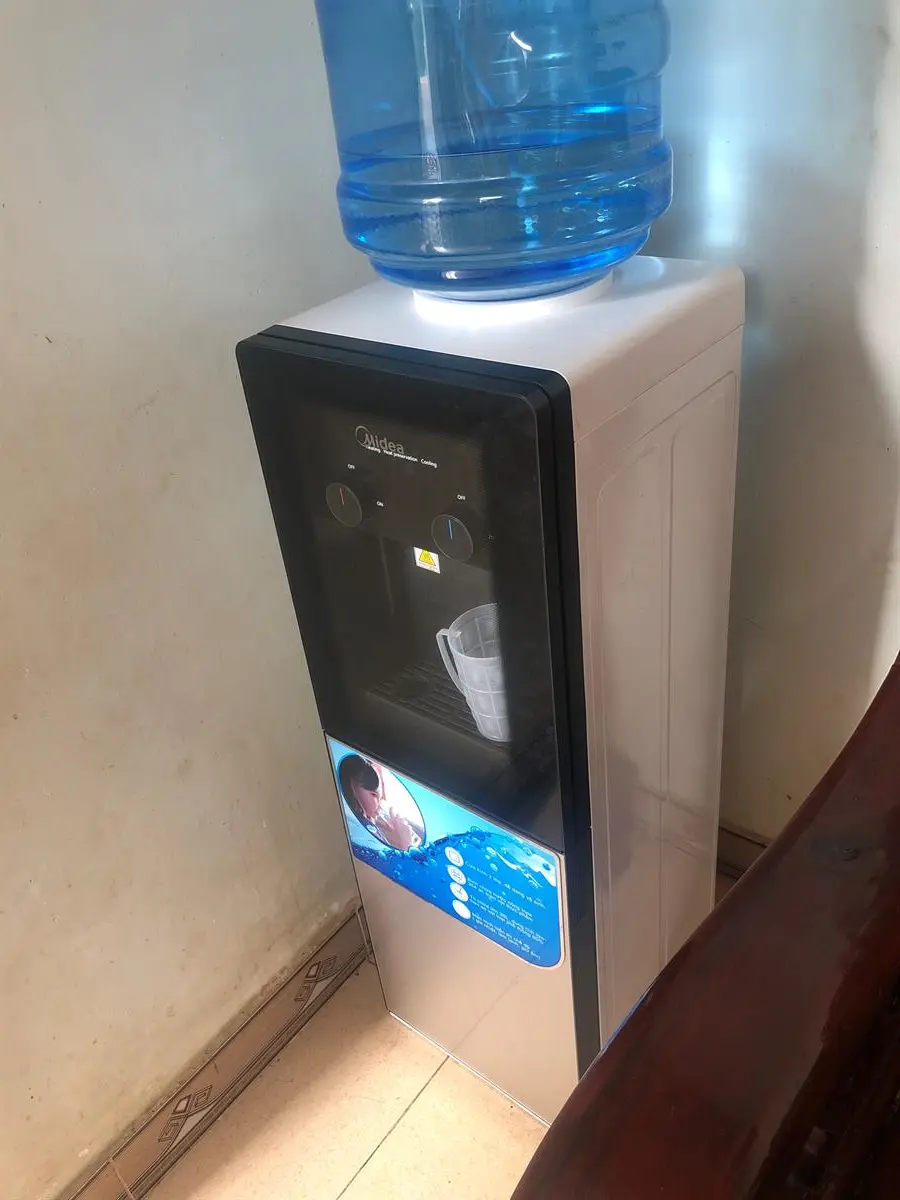 Khách hàng review Cây nước nóng lạnh Midea YD1518S-X 498W 11