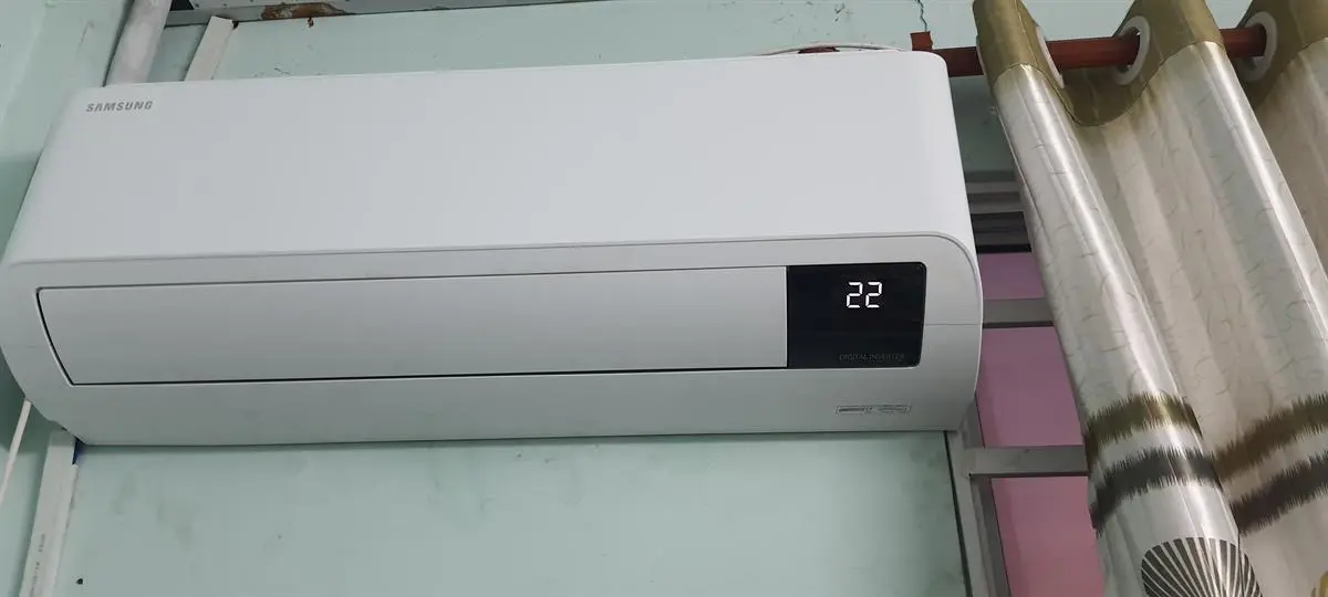 Khách hàng review Máy lạnh Samsung Inverter 1.5 HP AR13TYHYCWKNSV 37