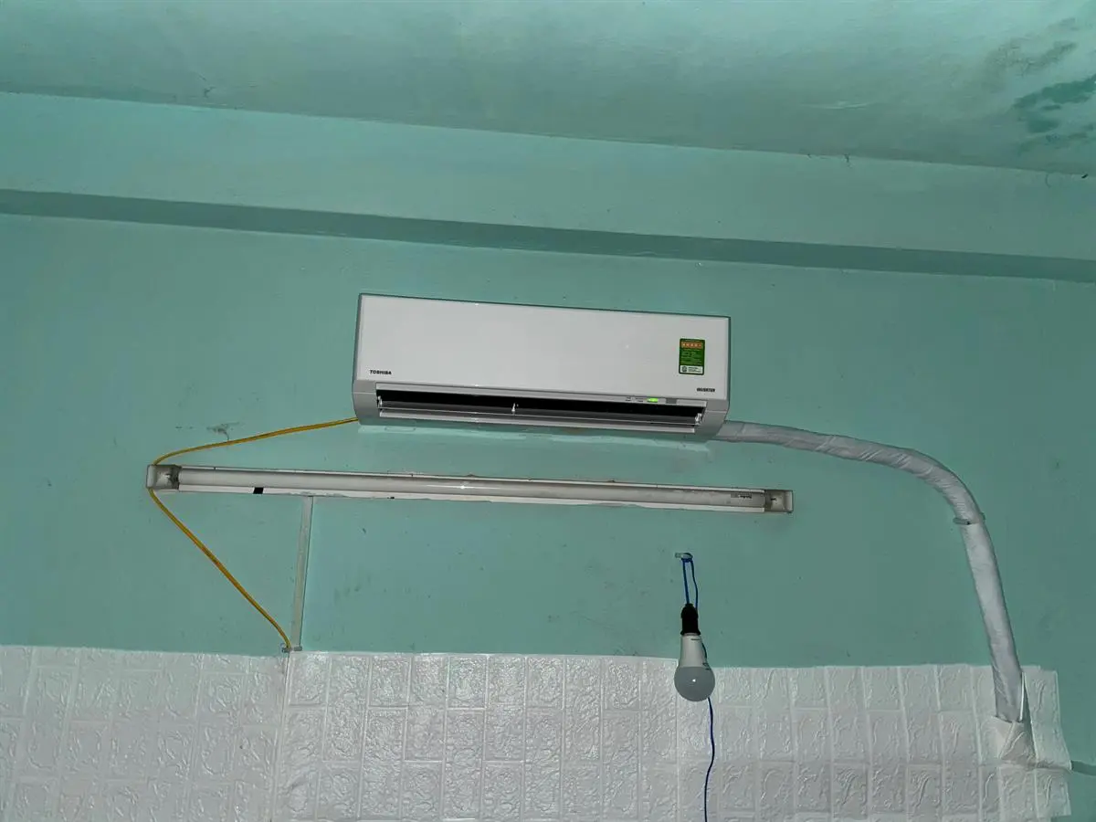 Khách hàng review Máy lạnh Toshiba Inverter 1 HP RAS-H10D2KCVG-V 14