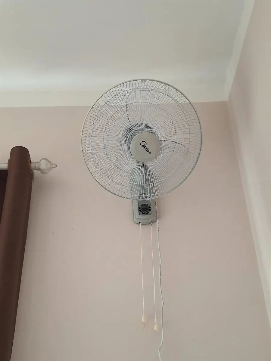 Khách hàng review Quạt treo Midea FW40-15VF 3