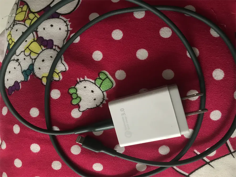 Khách hàng review Cáp Lightning MFI 1m Belkin CAA001 5