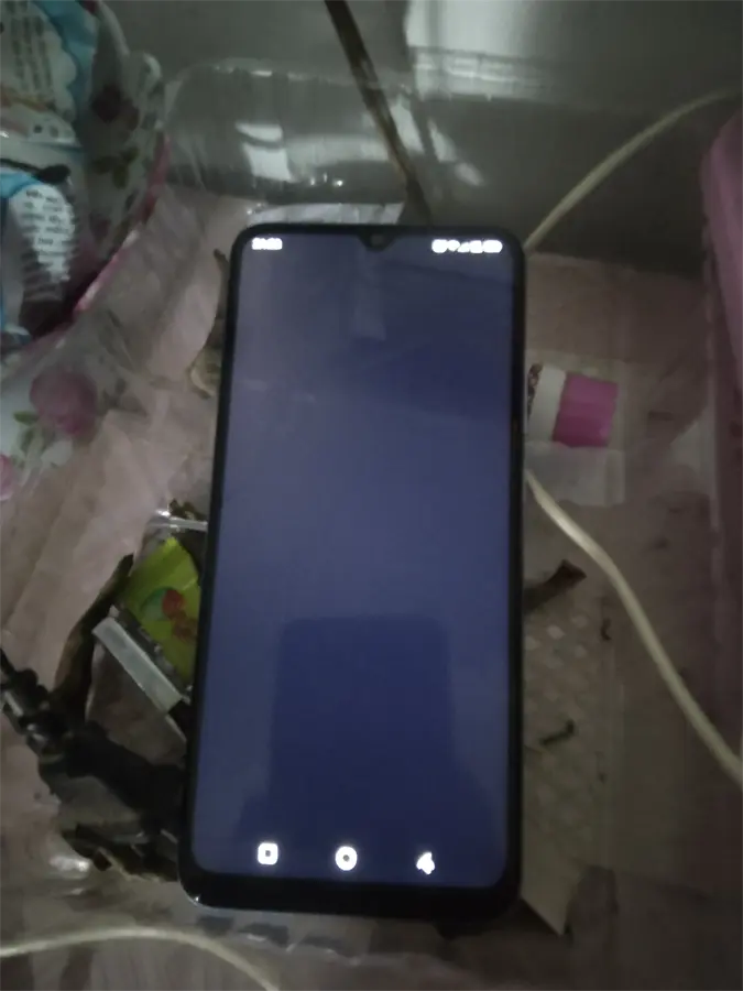 Khách hàng review Điện thoại Vsmart Star 5 (3GB/64GB) 4