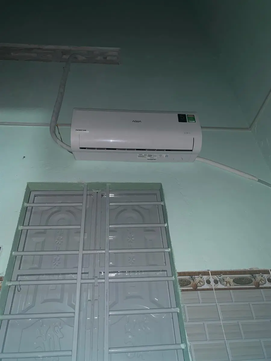 Khách hàng review Máy lạnh Aqua Inverter 1HP AQA-KCRV10WNZA 7