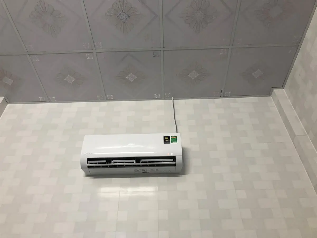 Khách hàng review Máy lạnh Aqua Inverter 1HP AQA-KCRV10WNZA 6