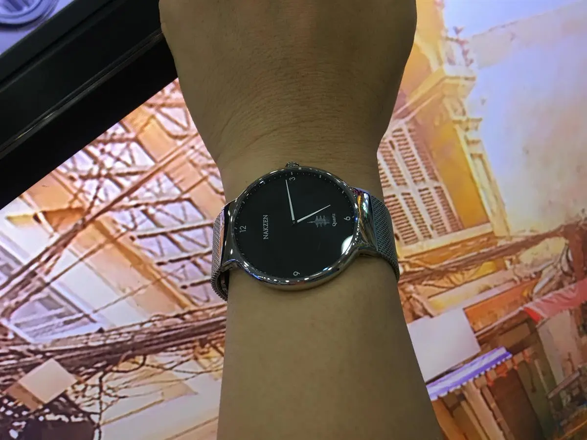 Khách hàng review Đồng hồ NAKZEN Hoa  2