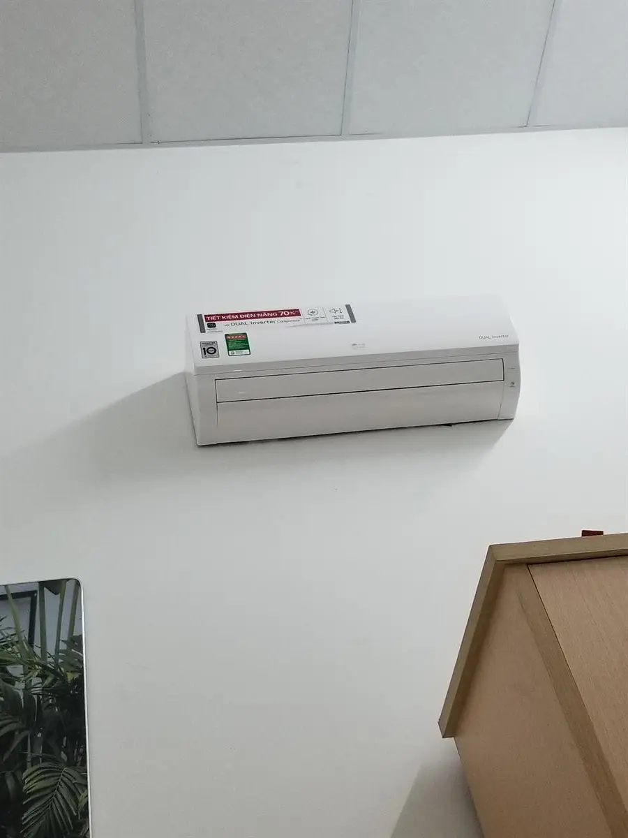 Khách hàng review Máy lạnh LG Inverter 1 HP V10ENH1 17