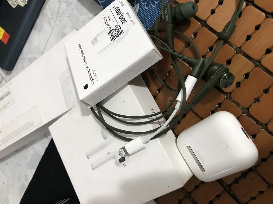 Khách hàng review Cáp chuyển đổi Lightning sang 3.5mm Apple MMX62 7