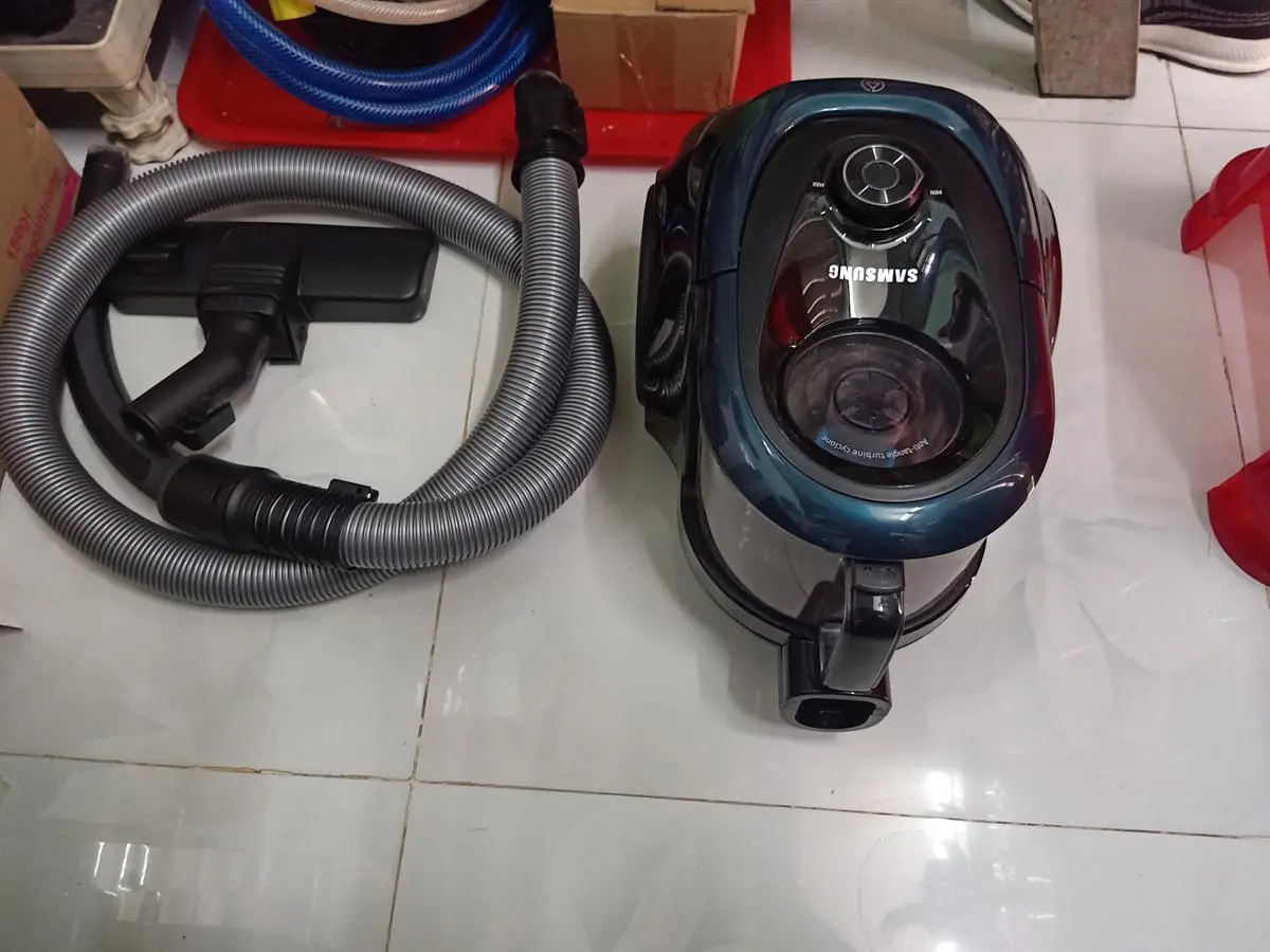 Khách hàng review Máy hút bụi dạng hộp Samsung VC18M21M0VN/SV-N 15