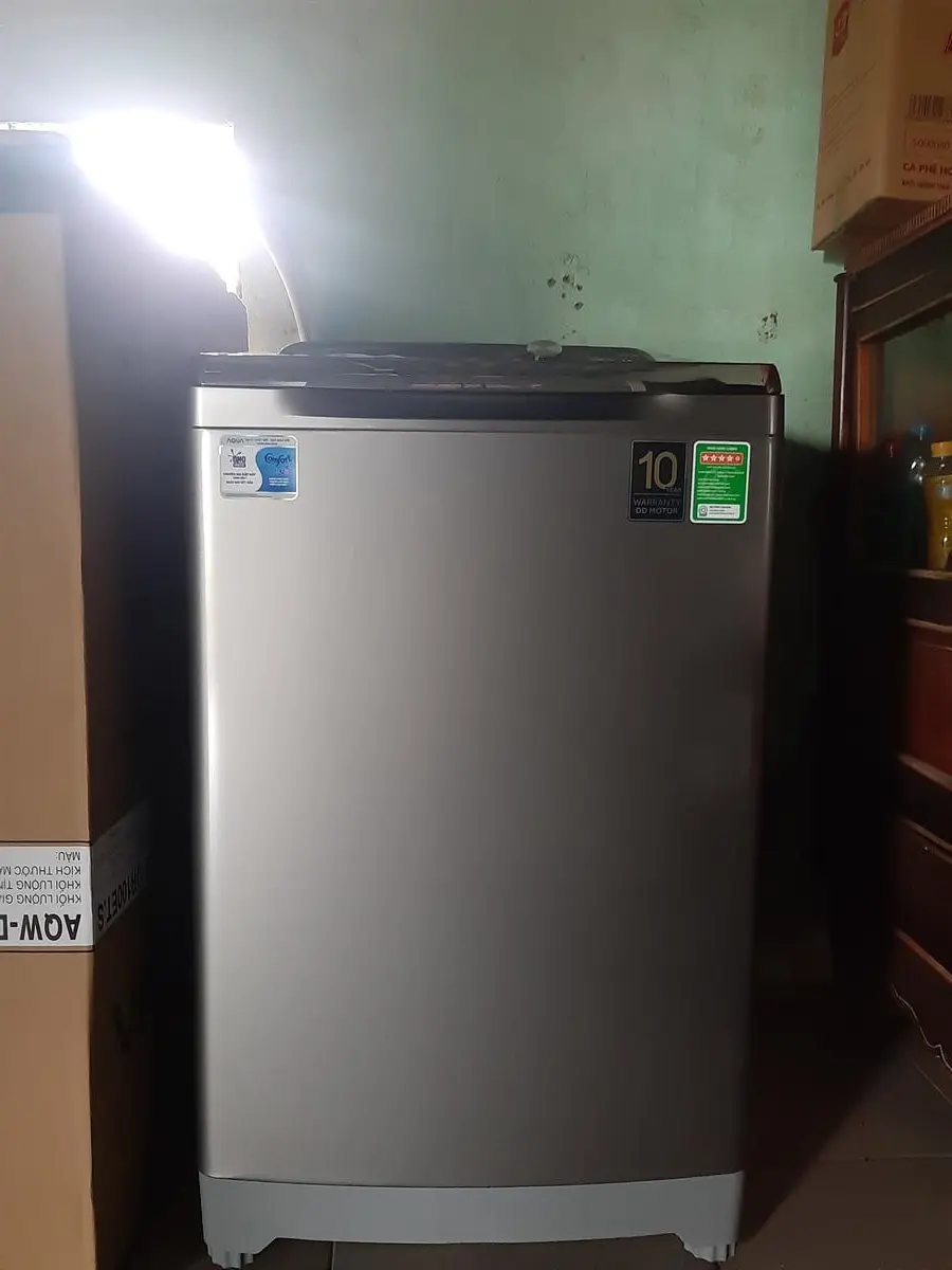 Khách hàng review Máy giặt Aqua Inverter 10 Kg AQW-DR100ET S 17