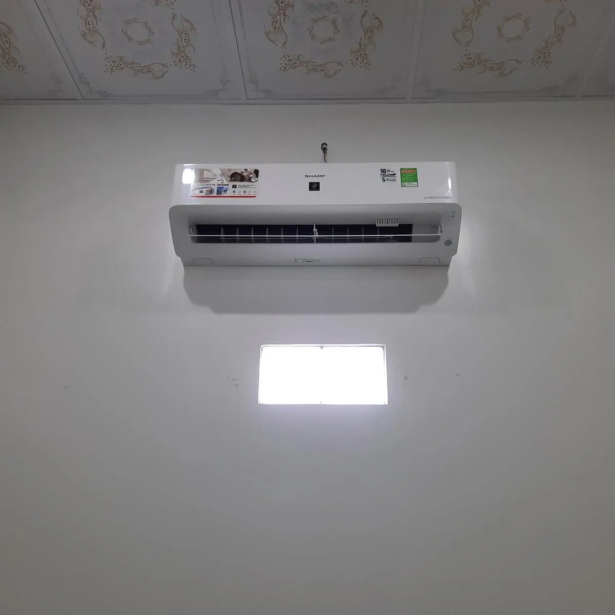 Khách hàng review Máy lạnh Sharp Inverter 1 HP AH-XP10YMW 9