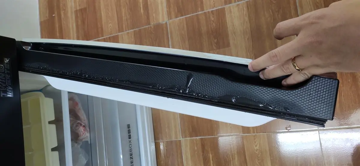 Khách hàng review Tủ lạnh Aqua Inverter 260 lít AQR-I298EB BS 10