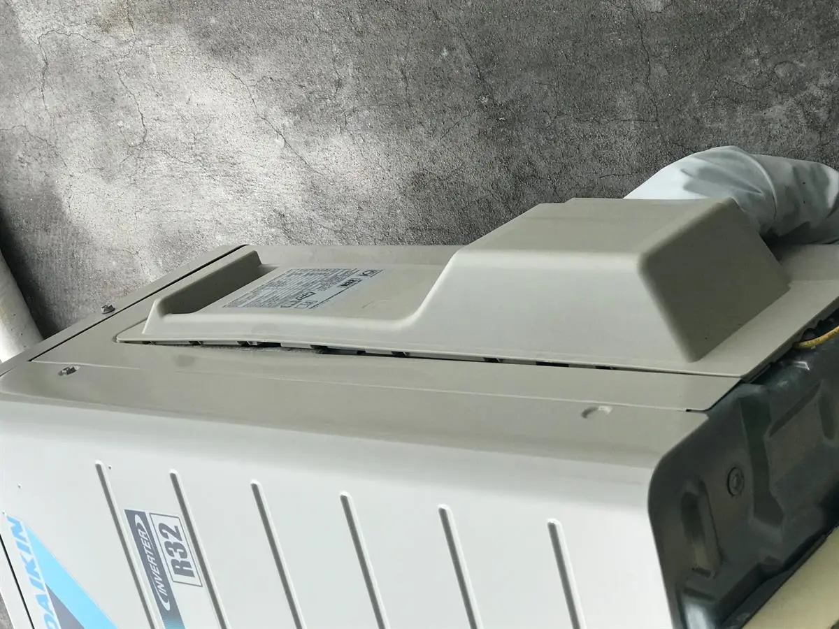 Khách hàng review Máy lạnh Daikin Inverter 1 HP ATKC25UAVMV 9