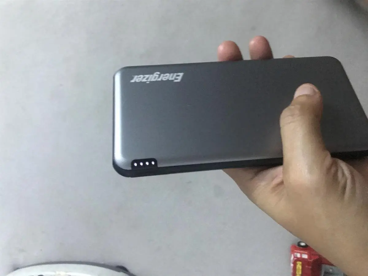 Khách hàng review Pin sạc dự phòng Polymer 10.000 mAh 10.5W Energizer Chiến Binh II UE10046 12
