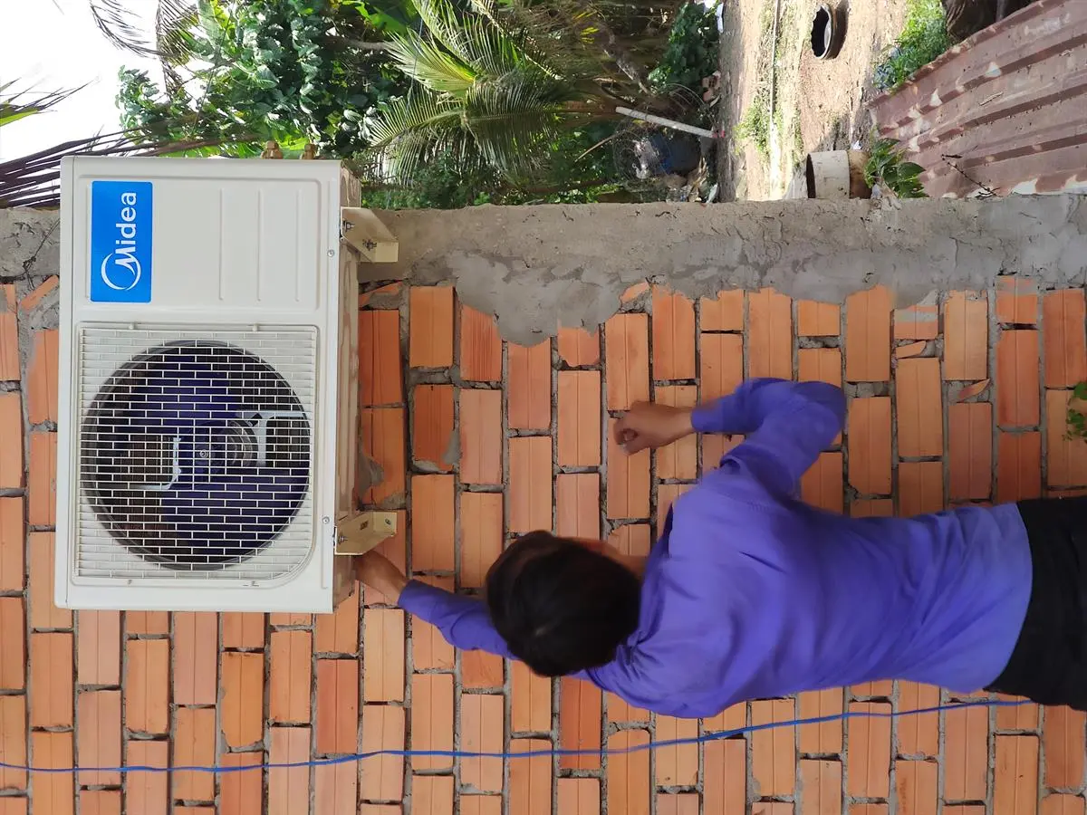 Khách hàng review Máy lạnh Midea 1 HP MSAFA-10CRN8 3
