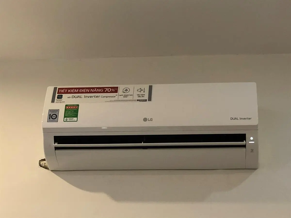 Khách hàng review Máy lạnh LG Inverter 1 HP V10ENH1 12