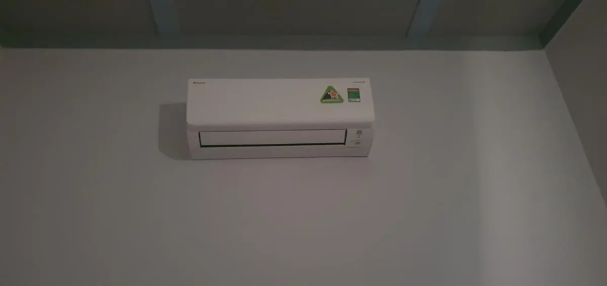 Khách hàng review Điều hòa Daikin Inverter 8500 BTU ATKA25UAVMV 3