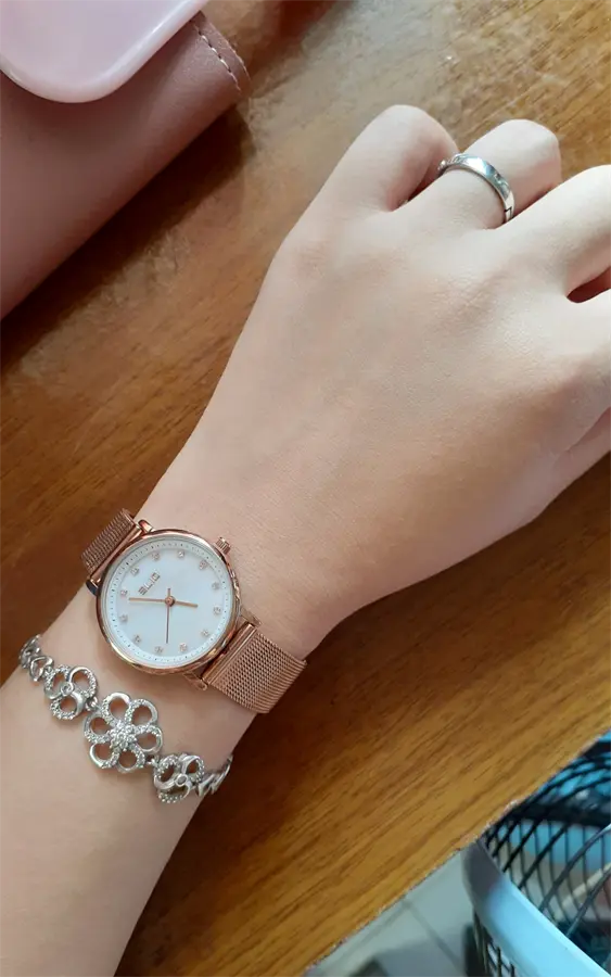 Khách hàng review Đồng hồ ELIO Nàng Thơ 28 mm Nữ ES058-01 10