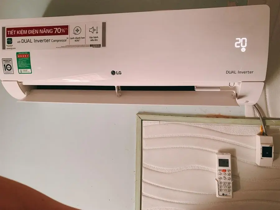 Khách hàng review Máy lạnh LG Inverter 1.5 HP V13ENH 9