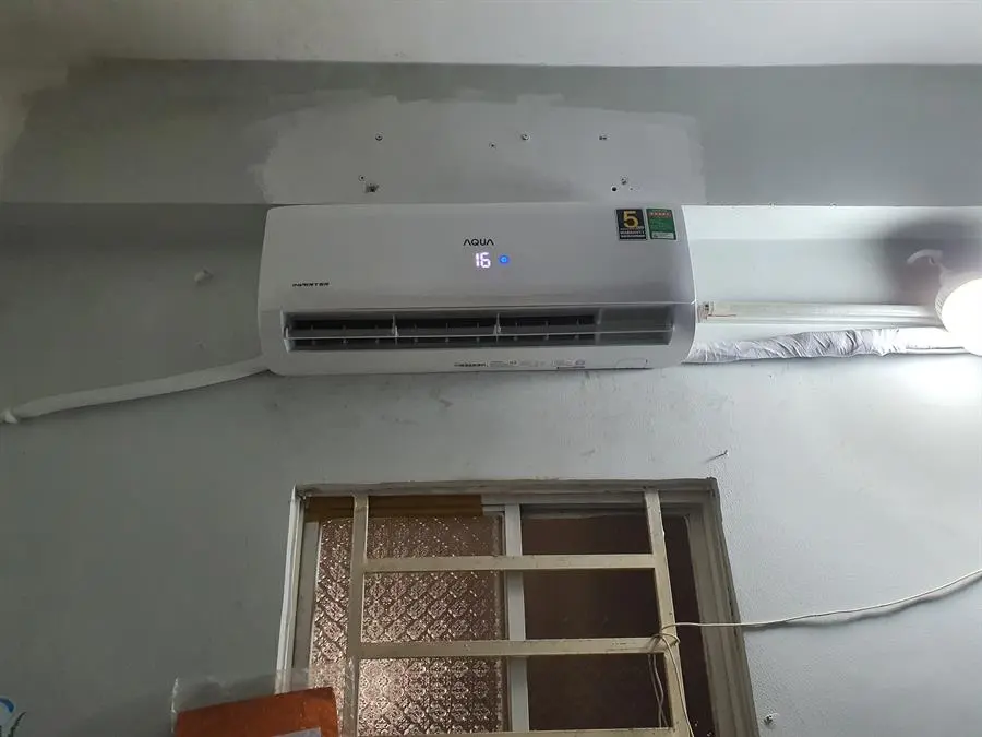 Khách hàng review Máy lạnh Aqua Inverter 1 HP AQA-KCRV10TK 14