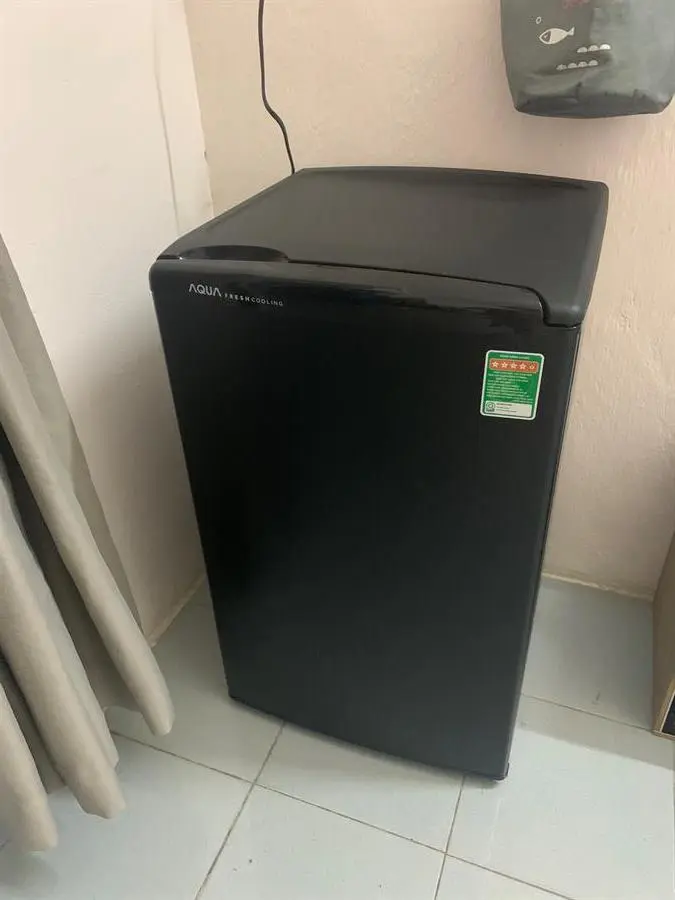 Khách hàng review Tủ lạnh Aqua 90 lít AQR-D99FA(BS) 82