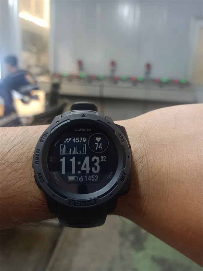 Khách hàng review Đồng hồ thông minh Garmin Instinct Solar 45mm Đen 1