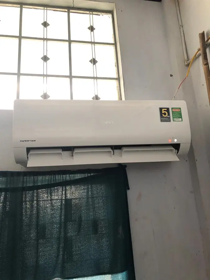 Khách hàng review Máy lạnh Aqua Inverter 1HP AQA-KCRV10WNZA 5