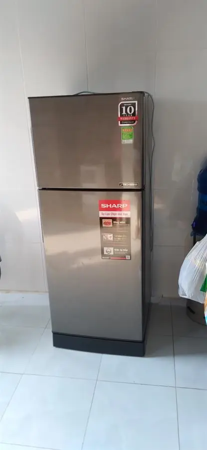 Khách hàng review Tủ lạnh Sharp Inverter 182 lít SJ-X201E-DS 8