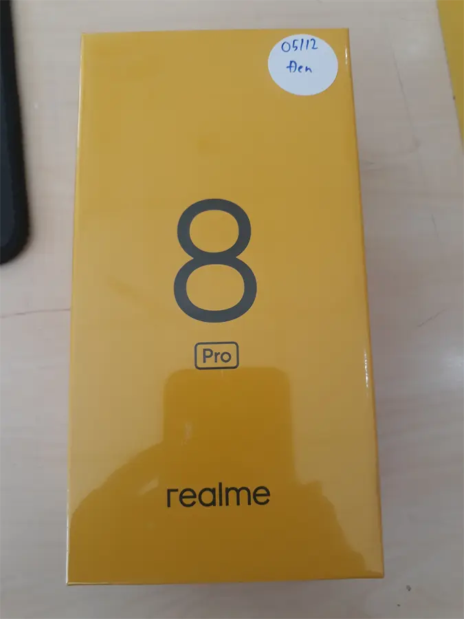 Khách hàng review Điện thoại realme 8 Pro 11