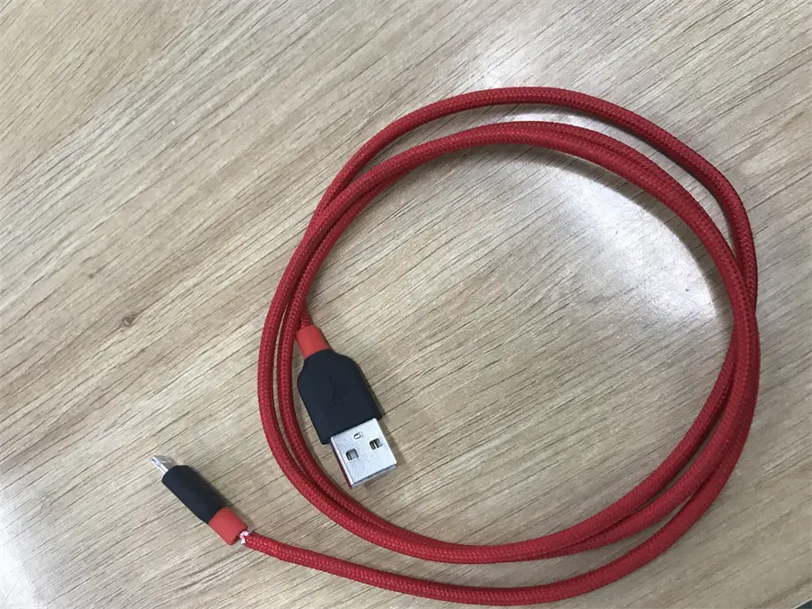 Khách hàng review Cáp sạc và truyền dữ liệu USB-A - Lightning 10.5W 1m Xmobile DR-L001X 14
