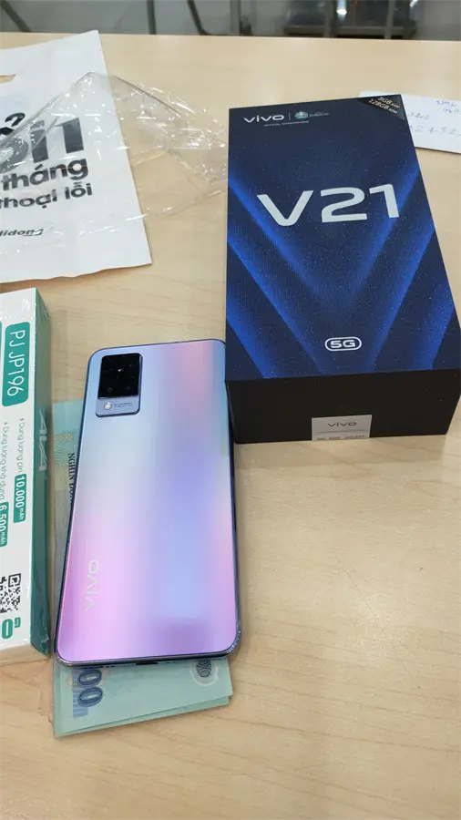 Khách hàng review Điện thoại Vivo V21 5G 9