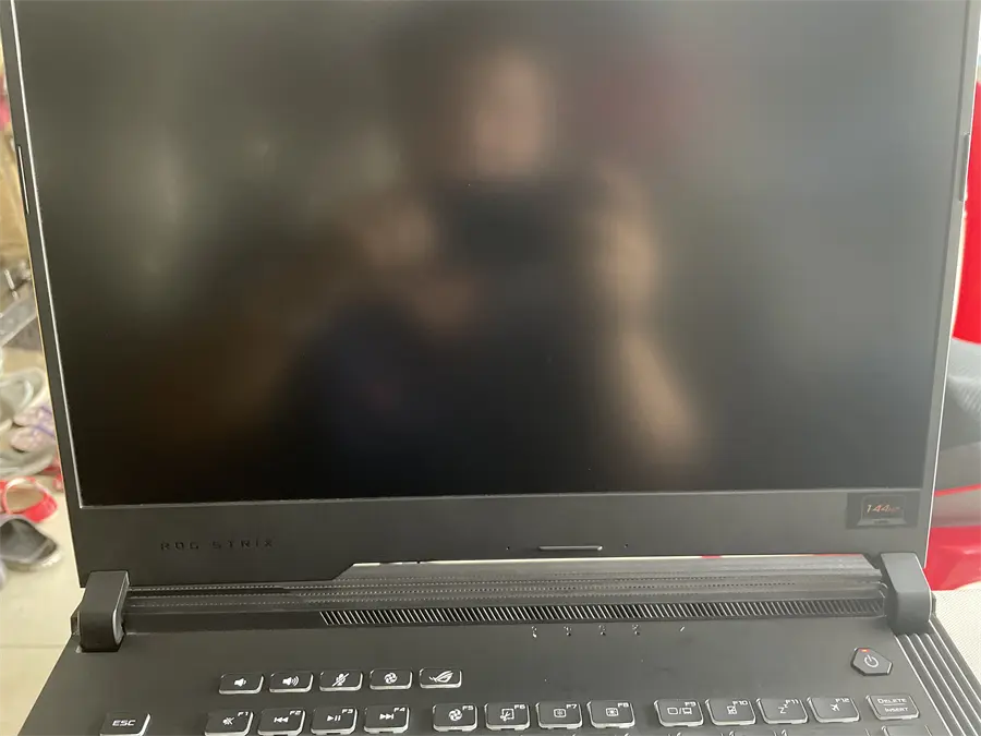Khách hàng review Laptop Asus Gaming Rog Strix G512 i5 10300H/8GB/512GB/144Hz/4GB GTX1650Ti/Win10 (IAL013T) 1