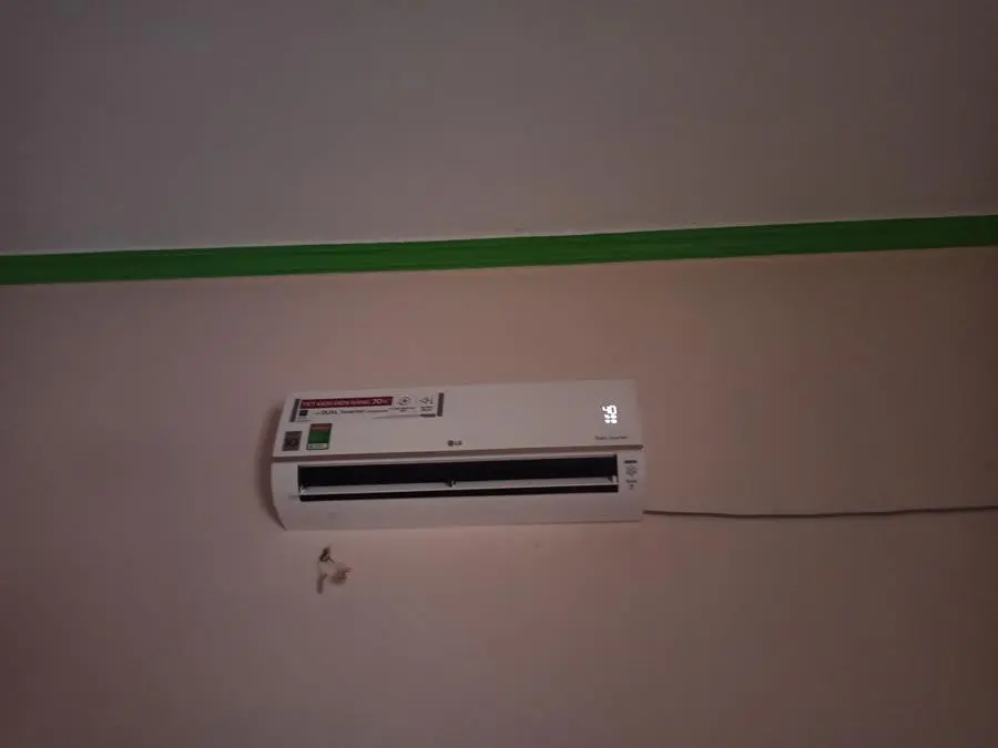 Khách hàng review Điều hòa LG Inverter 9200 BTU V10API1 25