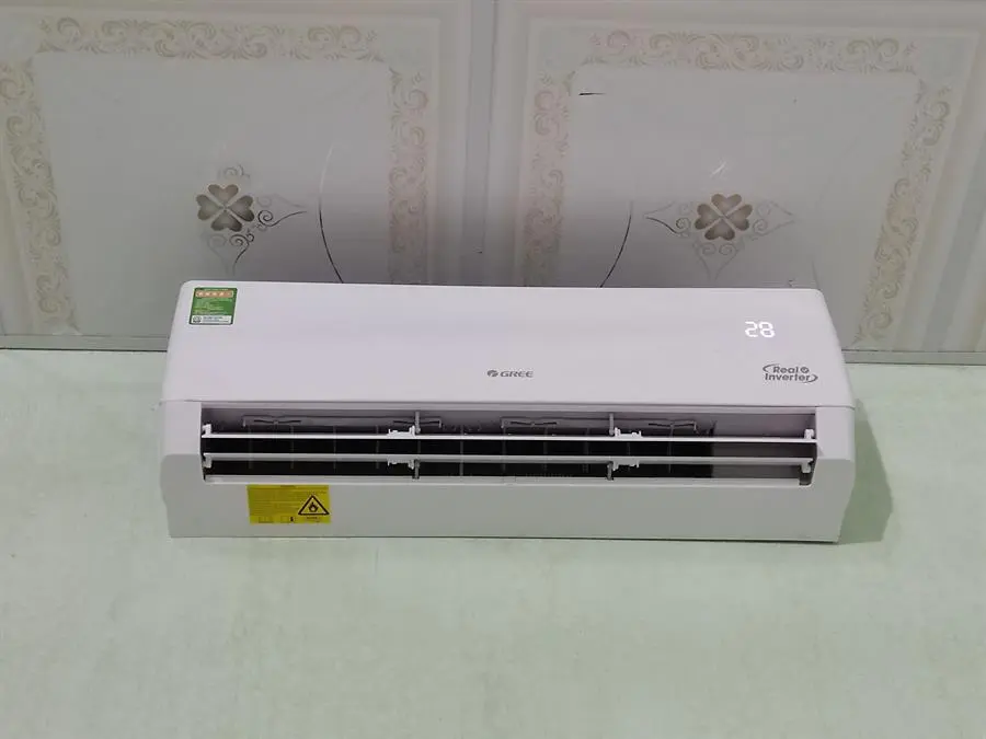 Khách hàng review Máy lạnh Gree Inverter 1 HP GWC09PB-K3D0P4 23