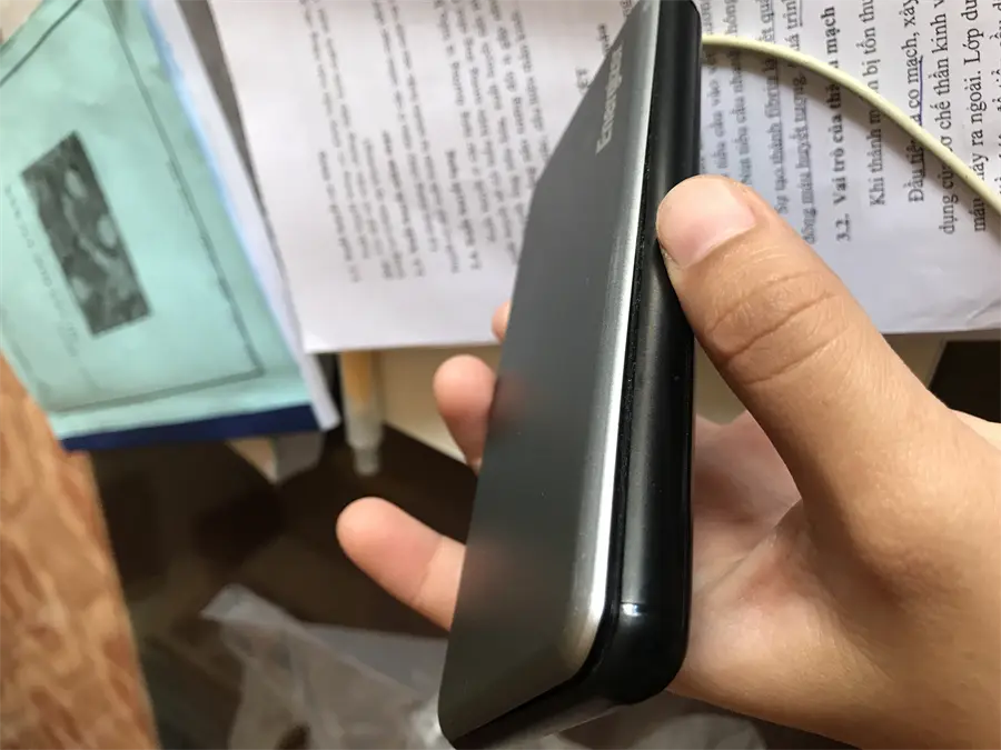 Khách hàng review Pin sạc dự phòng Polymer 10.000 mAh 10.5W Energizer Chiến Binh II UE10046 11