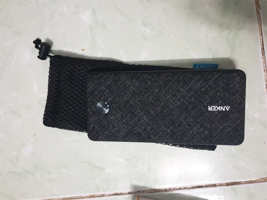 Khách hàng review Pin sạc dự phòng Polymer 20.000 mAh Type C Anker PowerCore Metro Essential A1268 2