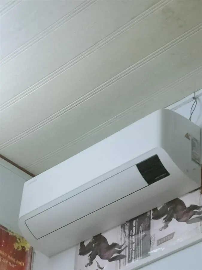 Khách hàng review Máy lạnh Samsung Inverter 1 HP AR10TYHYCWKNSV 40