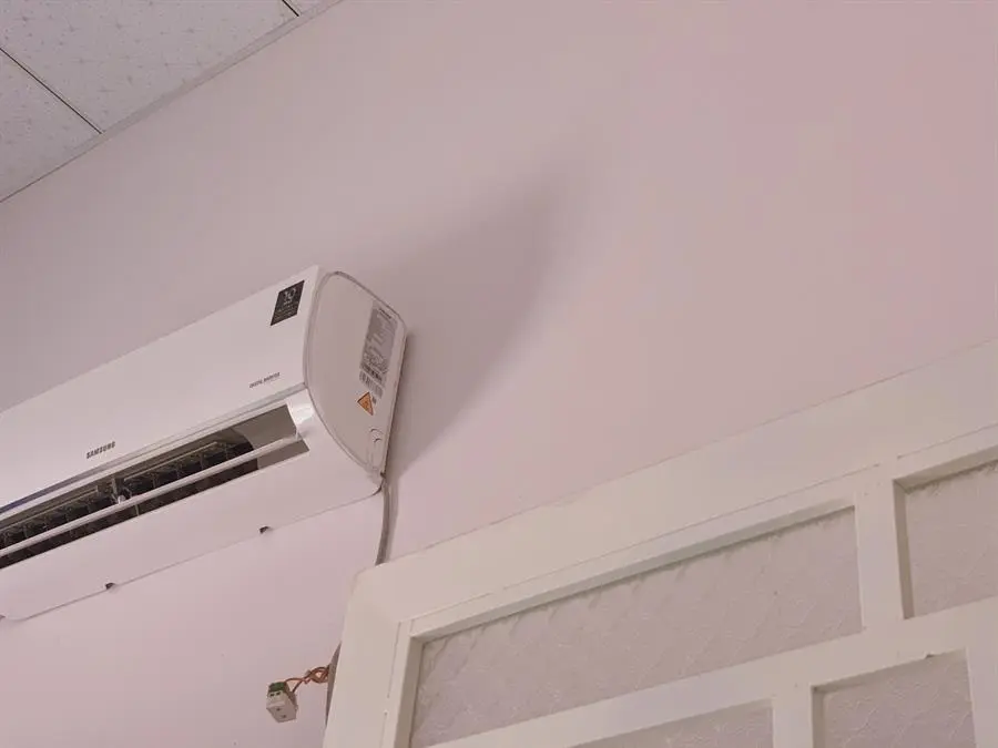 Khách hàng review Máy lạnh Samsung Inverter 1 HP AR09TYHQASINSV 112