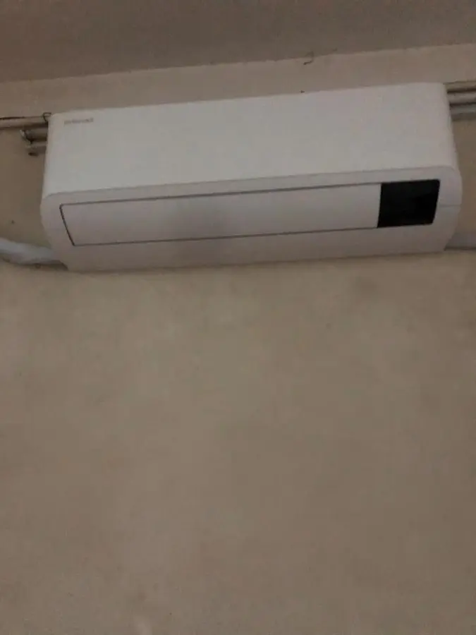 Khách hàng review Máy lạnh Samsung Inverter 1 HP AR10TYHYCWKNSV 38