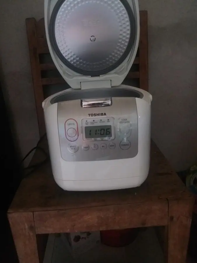 Khách hàng review Nồi cơm điện tử Toshiba 1.8 lít RC-18NMFVN(WT) 41