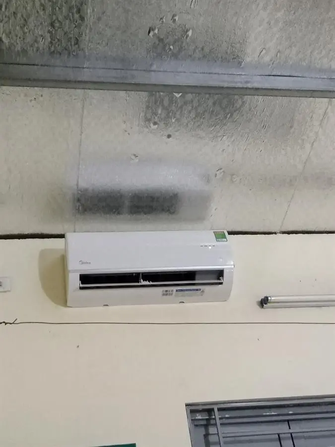 Khách hàng review Điều hòa Midea Inverter 9000 BTU MSAFA-10CRDN8 71