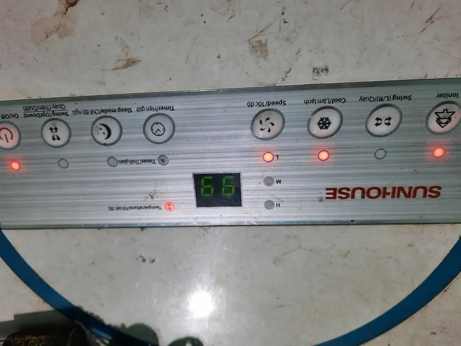 Khách hàng review Quạt điều hòa Sunhouse SHD7721 220W 16