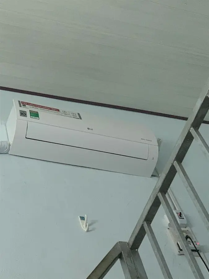 Khách hàng review Máy lạnh LG Inverter 1.5 HP V13ENH 7