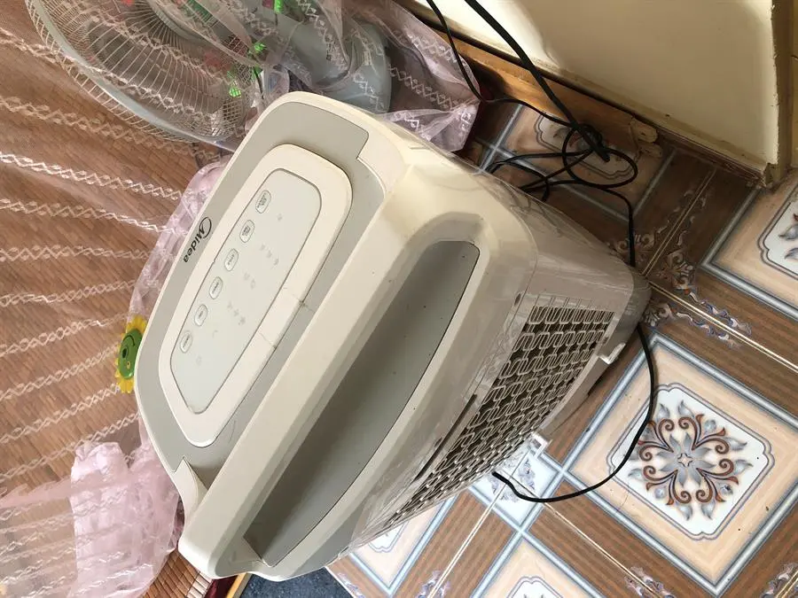 Khách hàng review Quạt điều hòa Midea AC120-16AR 60W 29