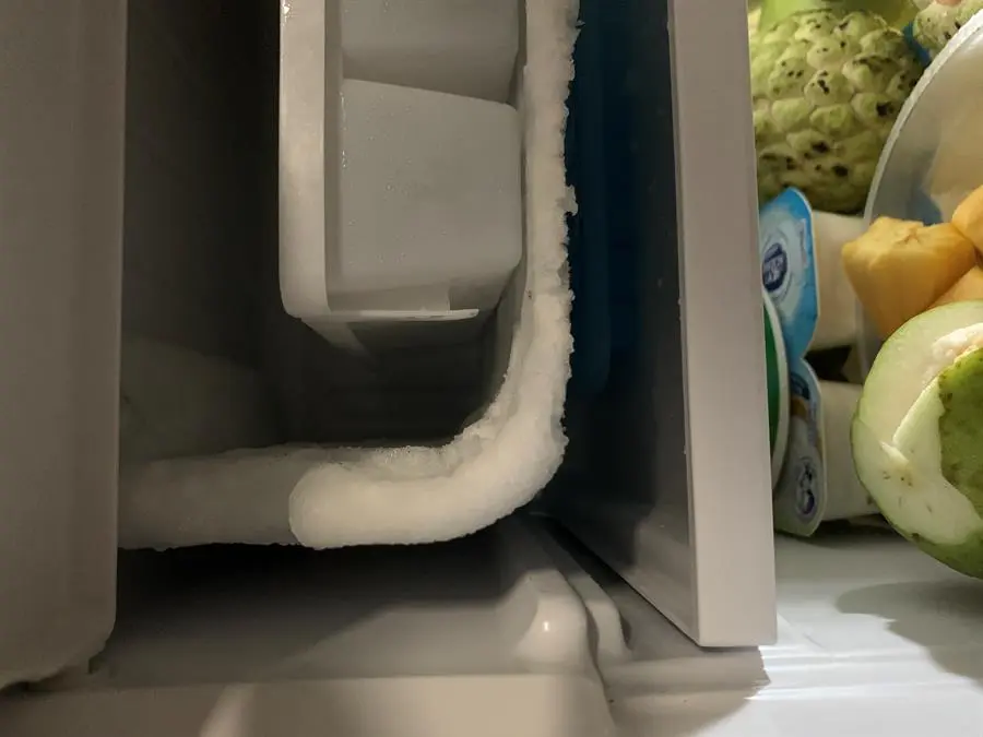 Khách hàng review Tủ lạnh Aqua 90 lít AQR-D99FA(BS) 76