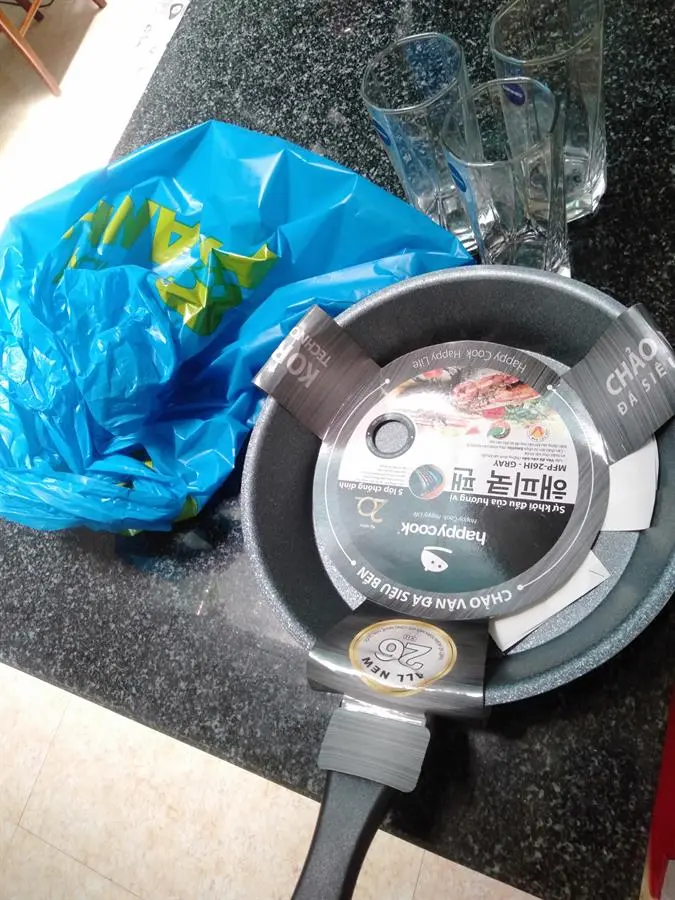Khách hàng review Chảo nhôm chống dính đáy từ 26 cm Happycook MFP-26IH GRAY 2