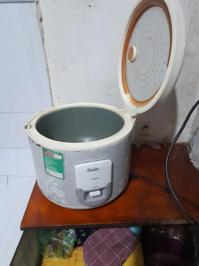 Khách hàng review Nồi cơm nắp gài Delites 1.8 lít NCG1805 50