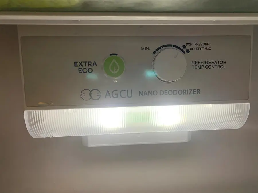 Khách hàng review Tủ lạnh Sharp Inverter 287 lít SJ-X316E-DS 8