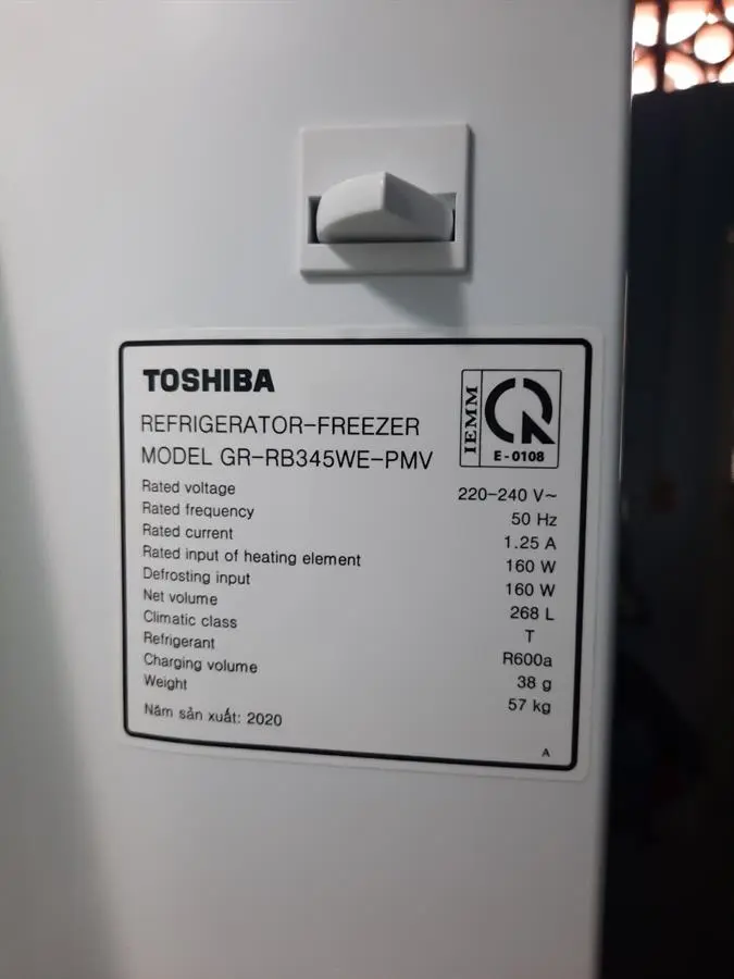 Khách hàng review Tủ lạnh Toshiba Inverter 268 lít GR-RB345WE-PMV(30)-BS 2